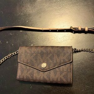 Michael Kors cross body authentic